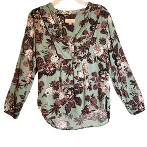 Loft women's petite floral pribt babydoll style pullover blouse. 5039